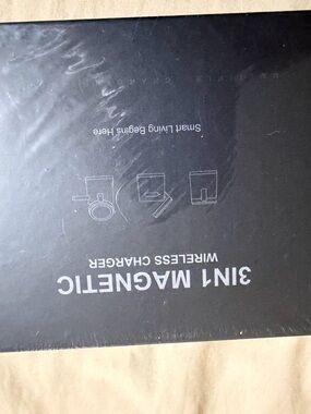 Source Unknown Black 3-in-1 Magnetic Wireless Charging Pad